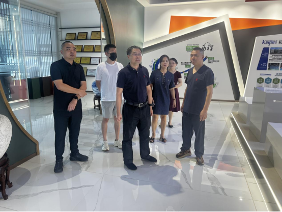 崇州市副市长与智能应用产业功能区副主任一行走访调研我司